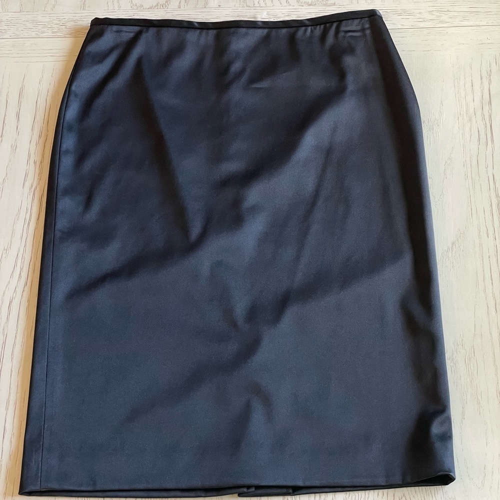 Elegant Black Pencil Skirt